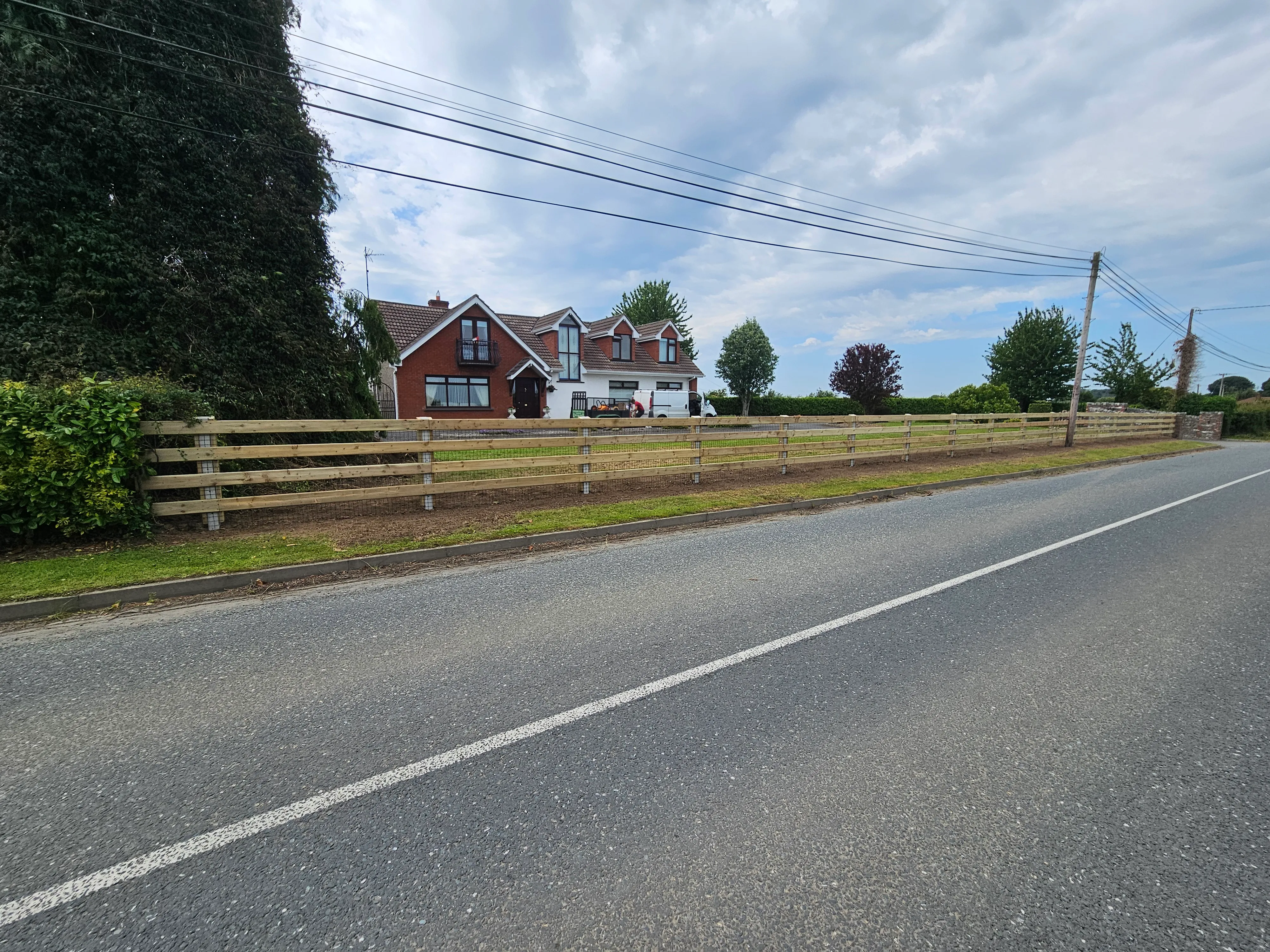 How to Maintain Your Garden Fence — Seasonal Tips for Irish Homeowners