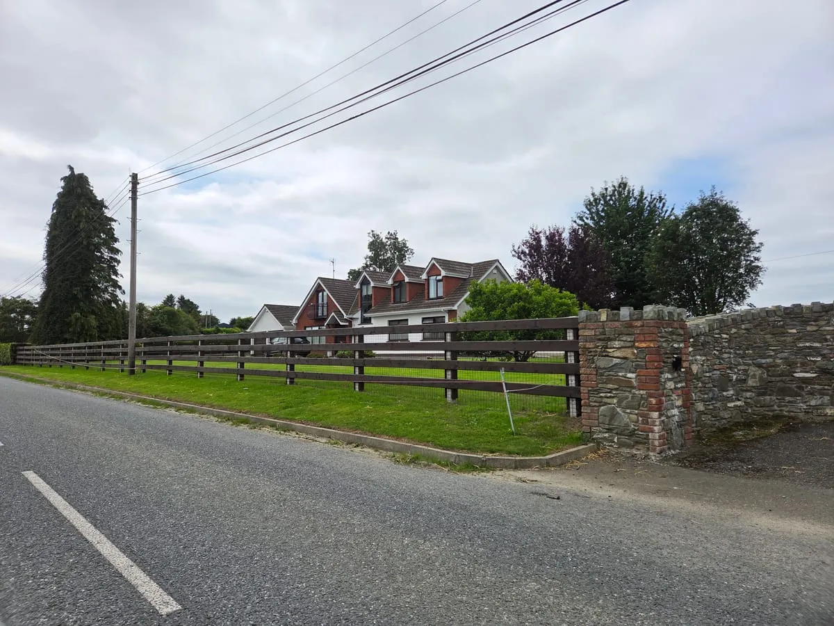 Louth Village Fence Installation — A Smart New perimeter