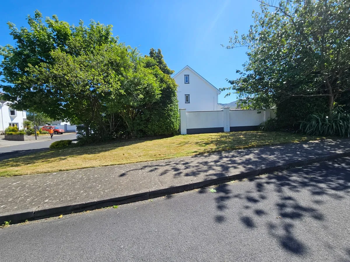 More work underway on the community spaces